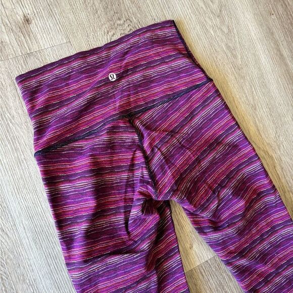 Lululemon Wunder Under Crop - Picture 4 of 7